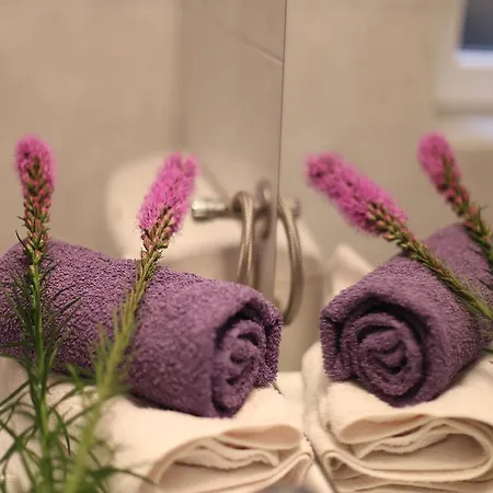 Apartment Liatris *
